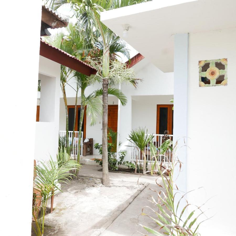 Apartamento Rumah Side Gili Trawangan Exterior foto